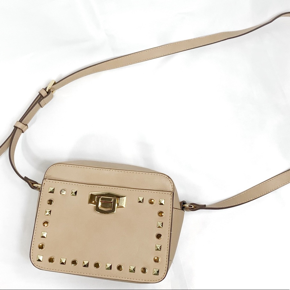 3 for 15 ❤️Gianni Bini tan purse